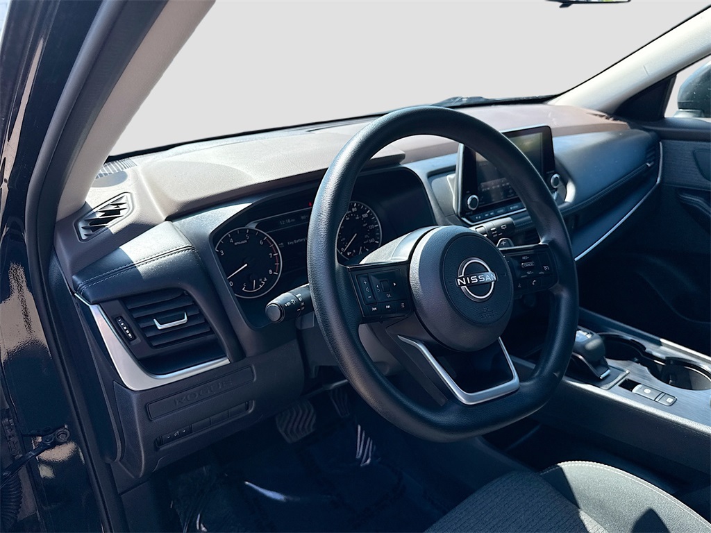 2022 Nissan Rogue S photo 9