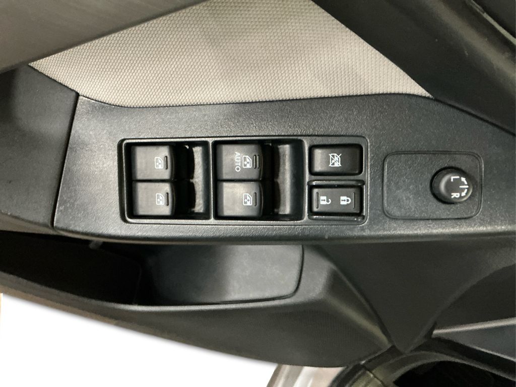 2016 Subaru Forester 2.5i Premium photo 19