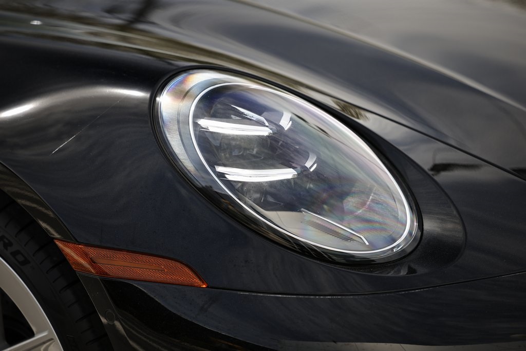 2025 Porsche 911 photo 11
