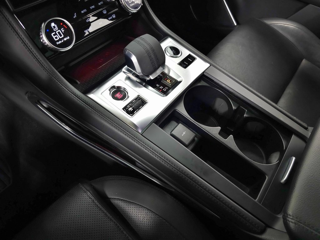 2022 JAGUAR F-PACE - Image 30