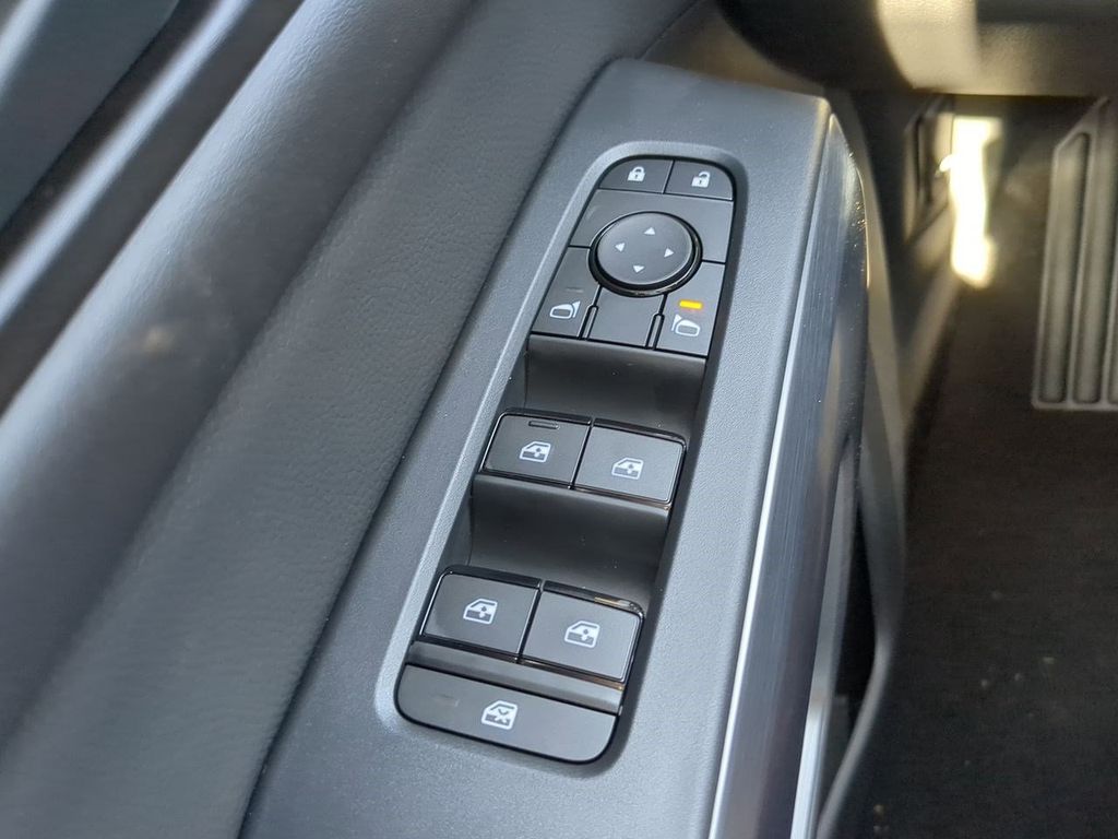 2025 Nissan Pathfinder Rock Creek photo 22