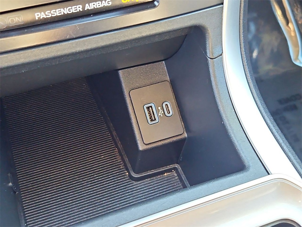 2024 Ford Edge SEL photo 21