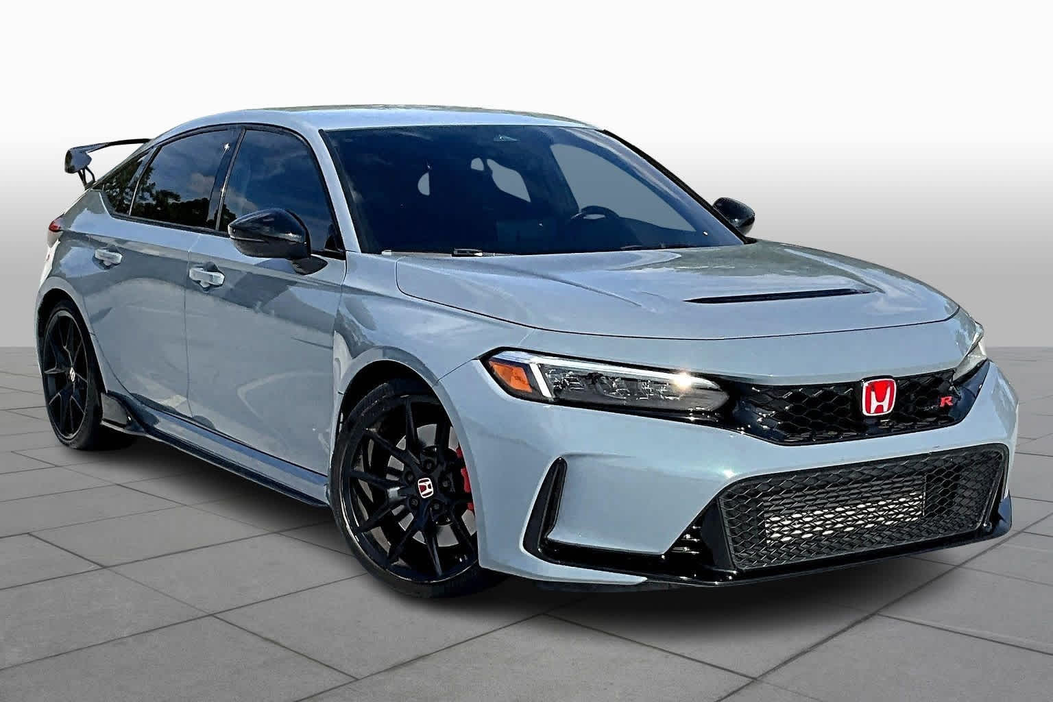 2023 Honda Civic Type R Touring photo 2