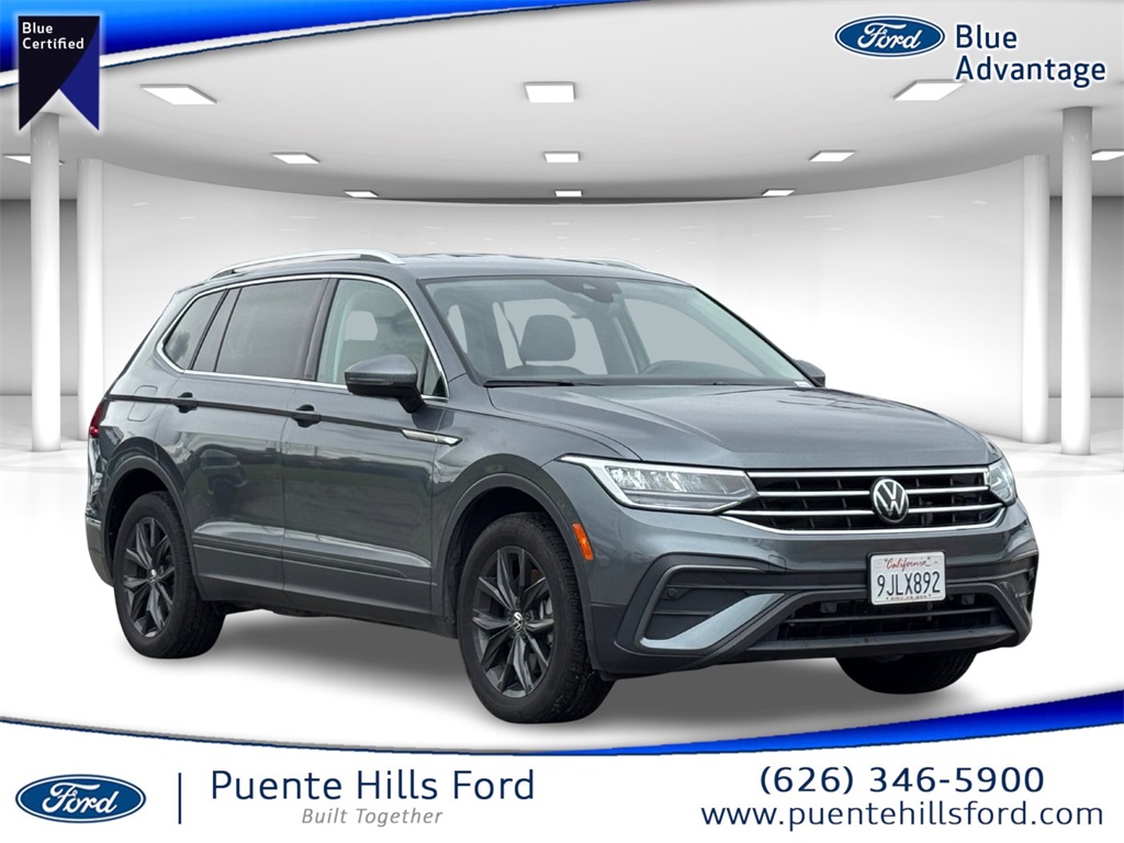 2024 Volkswagen Tiguan SE's photo