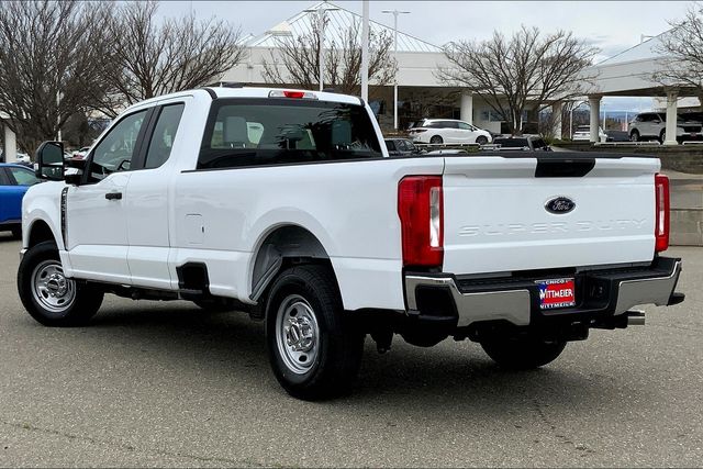 2025 Ford F-250 XL photo 3