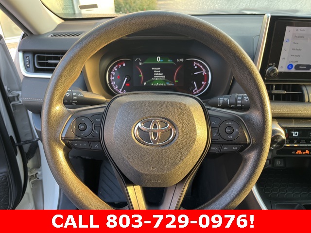2024 Toyota RAV4 XLE photo 13