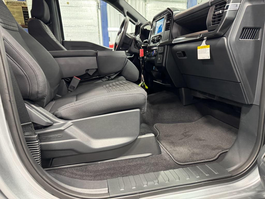 2023 Ford F-150 XL photo 18