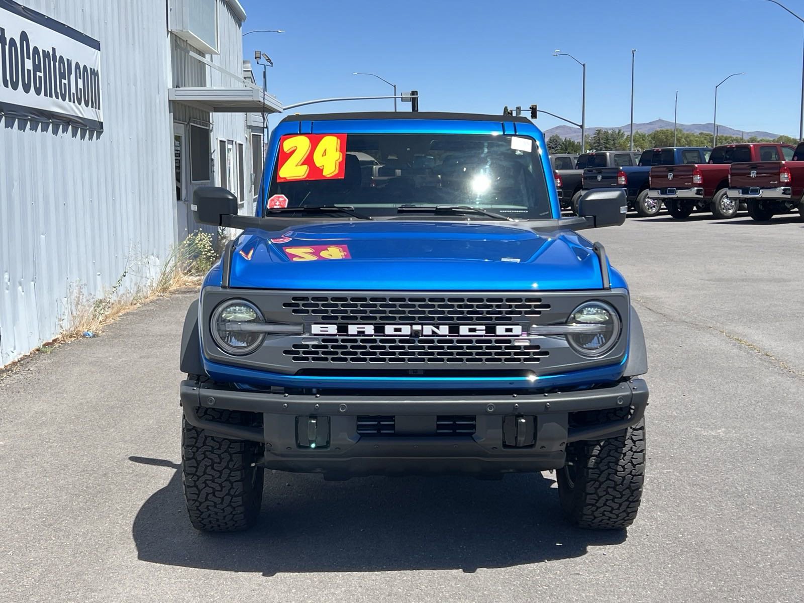 2024 Ford Bronco Badlands photo 9