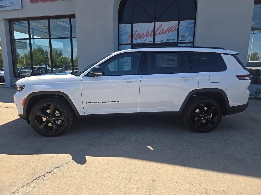 2025 Jeep Grand Cherokee Limited photo 4