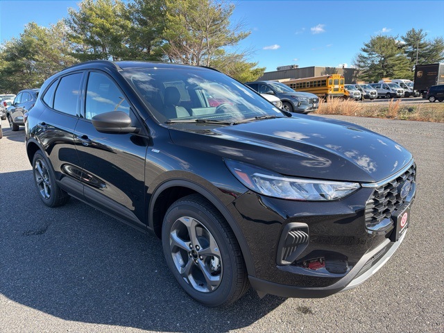 2026 Ford Escape ST-Line's photo