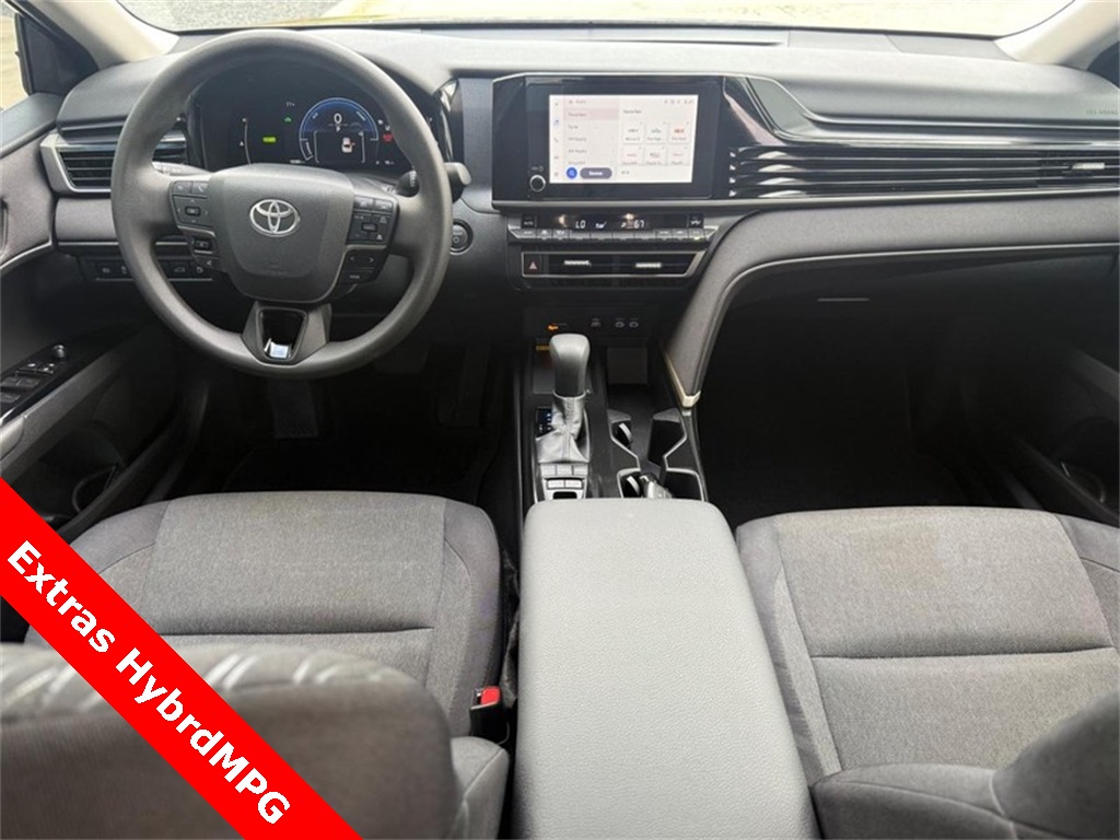2025 Toyota Camry LE photo 12