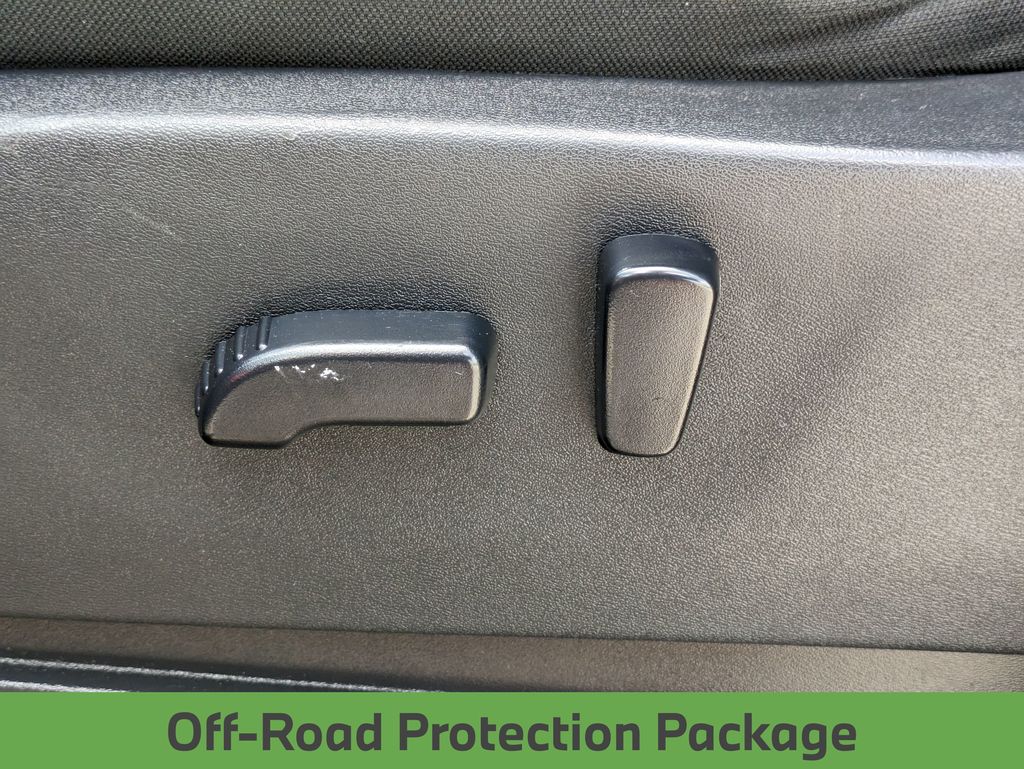 2023 Nissan Frontier PRO-4X photo 12