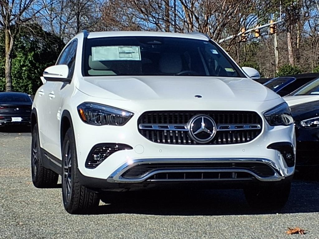 2025 Mercedes Benz GLA 250 photo 2