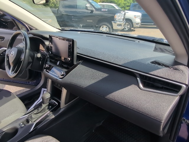 2022 Toyota Corolla Cross LE photo 40