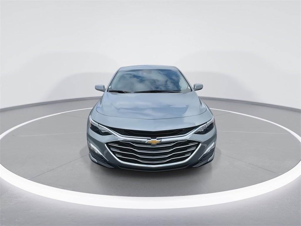 2025 Chevrolet Malibu LS photo 2