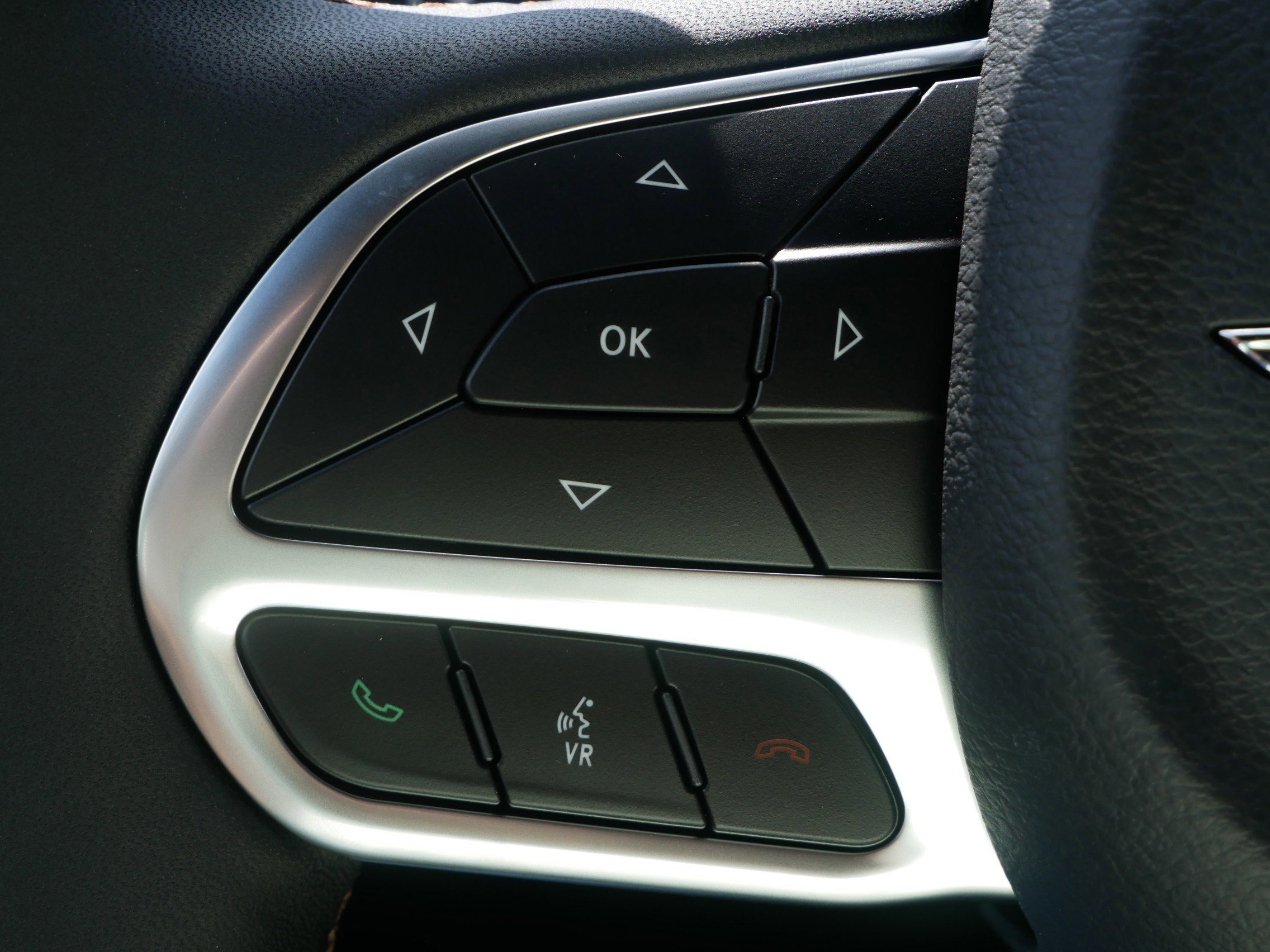 2026 Chrysler Pacifica Pinnacle photo 14