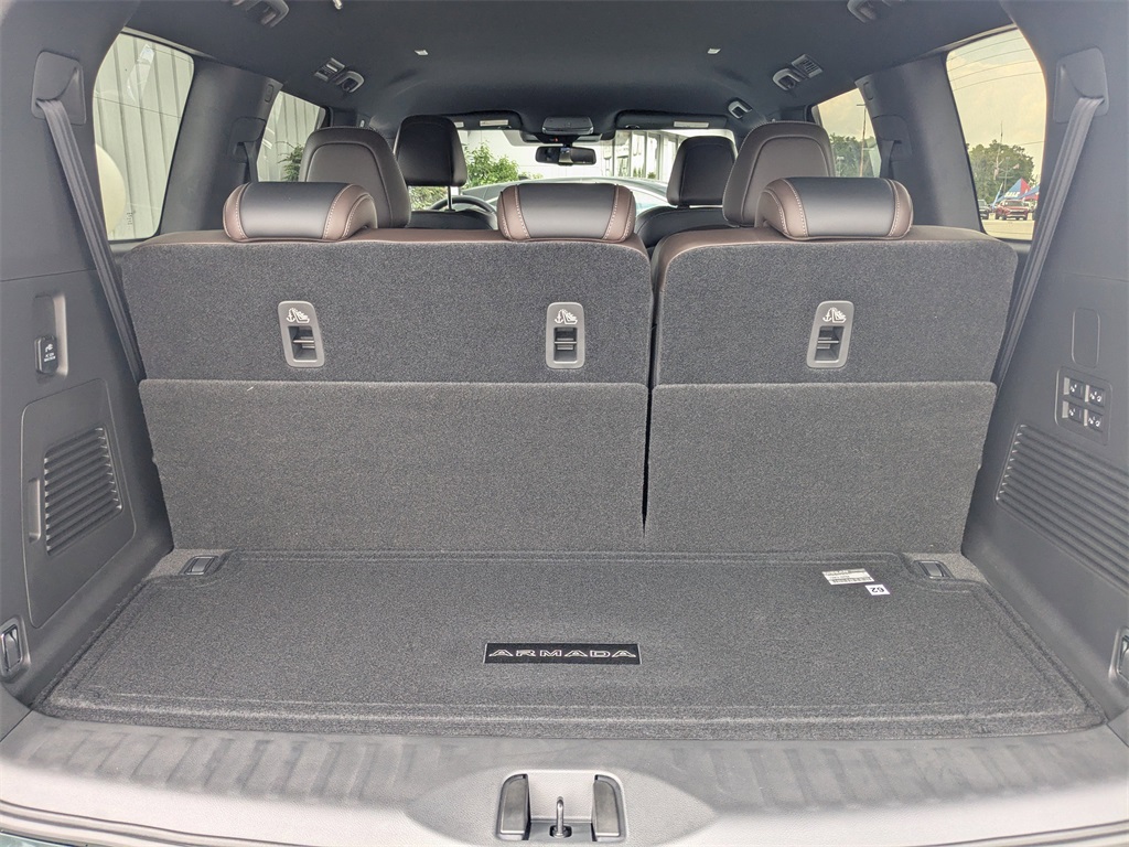 2026 Nissan Armada SL photo 9
