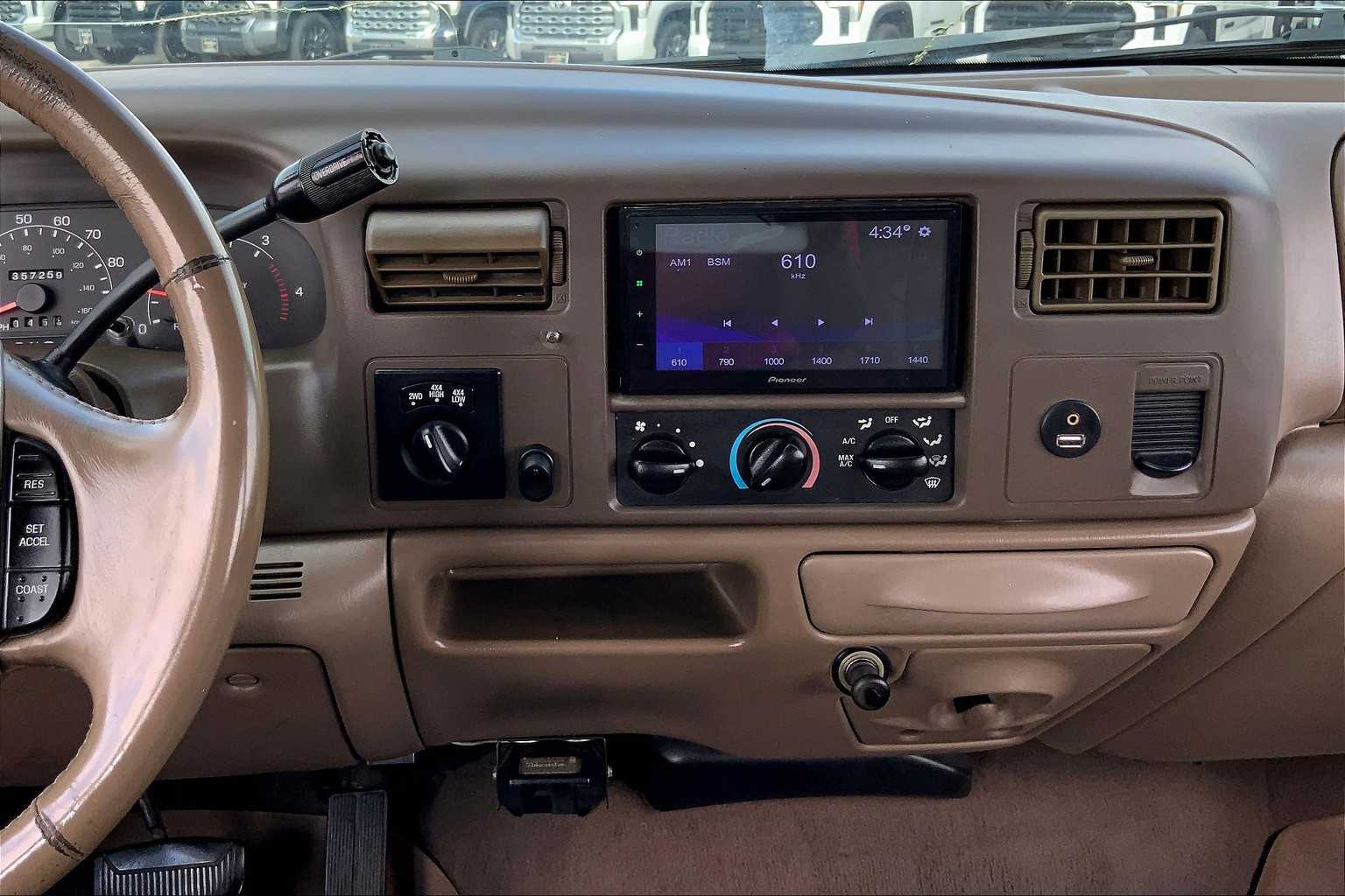 2001 Ford F-350 photo 6