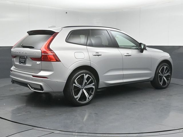 2022 VOLVO XC60 - Image 7