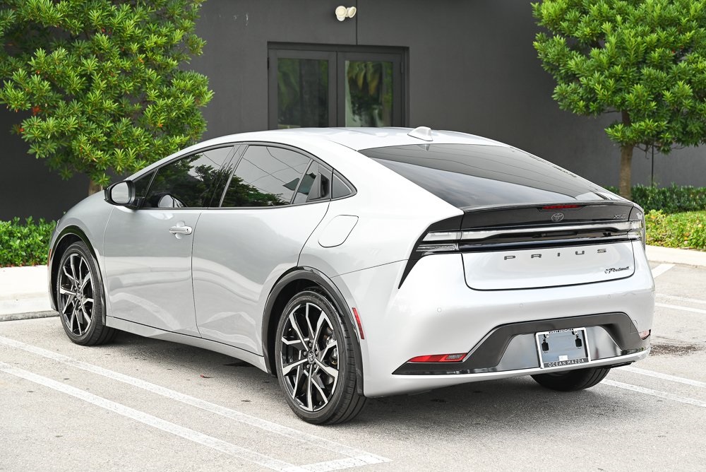 2024 Toyota Prius Prime XSE Premium photo 4