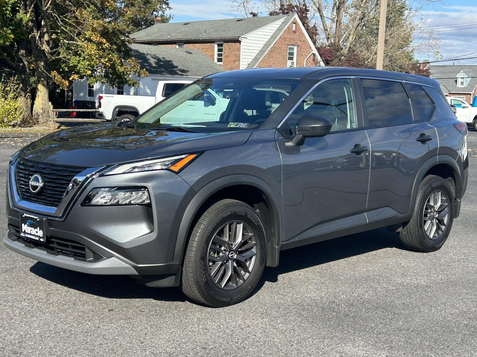 2023 Nissan Rogue S photo 3