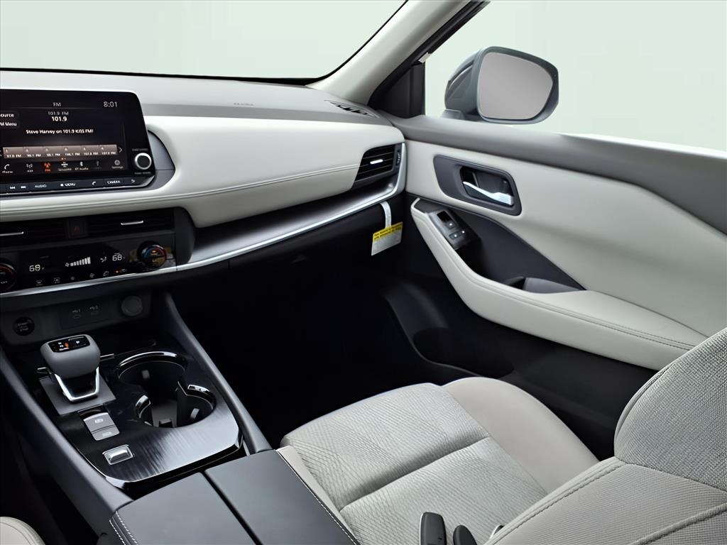 2025 Nissan Rogue SV photo 12