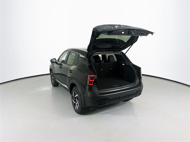 2026 Nissan Kicks SV photo 9