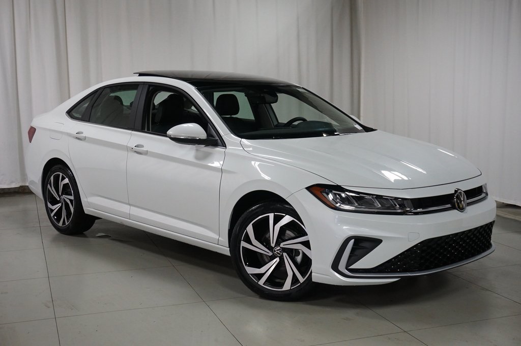 2025 Volkswagen Jetta 1.5T SEL photo 3