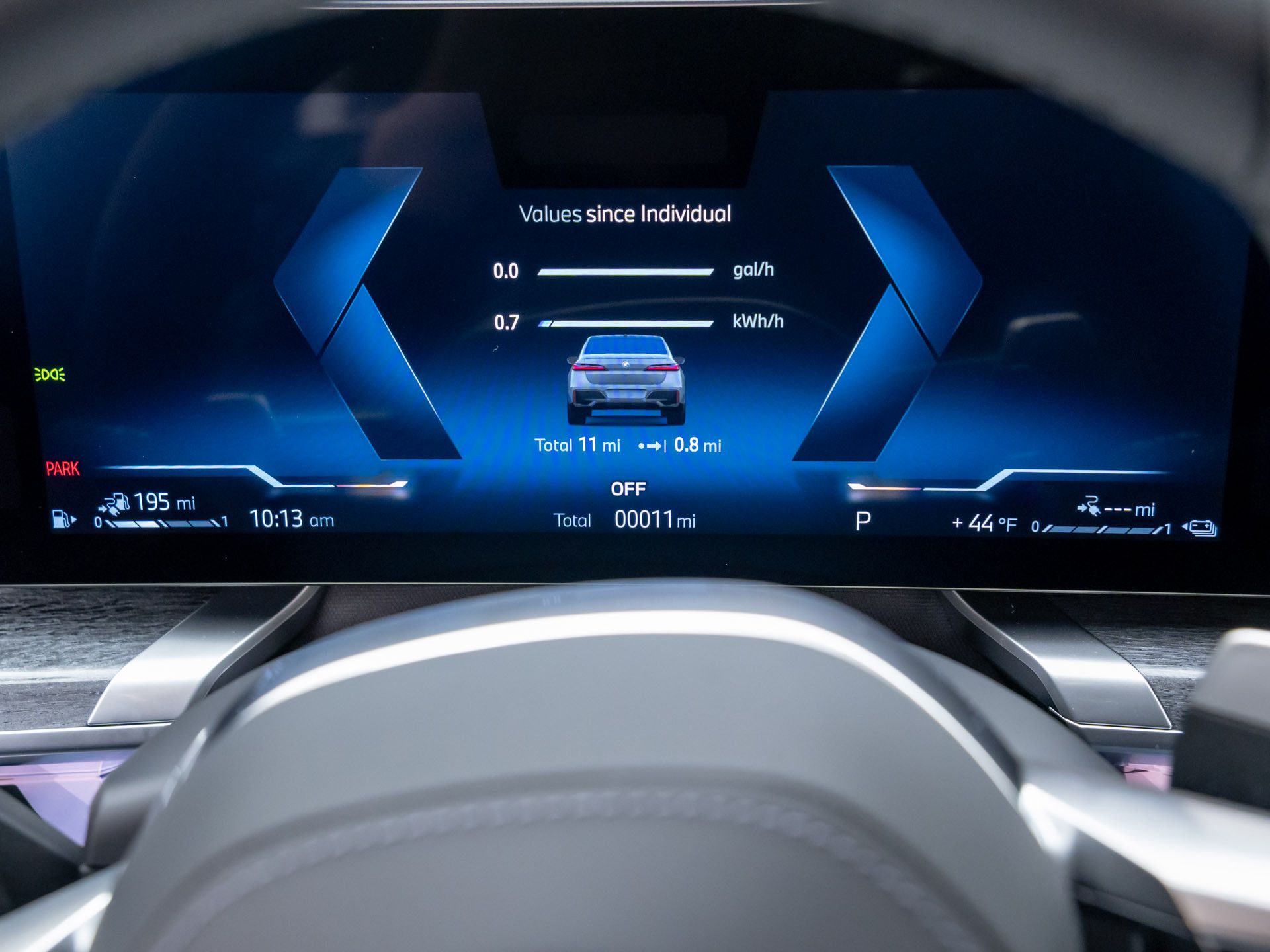New 2025 Brooklyn Grey Metallic BMW 750e xDrive image 23