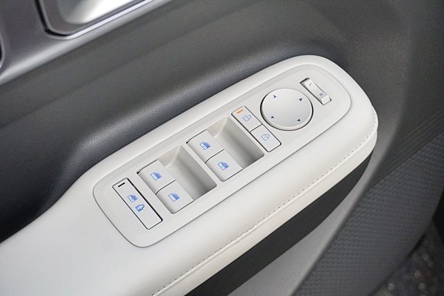 Used 2025 Red Hyundai SEL image 23