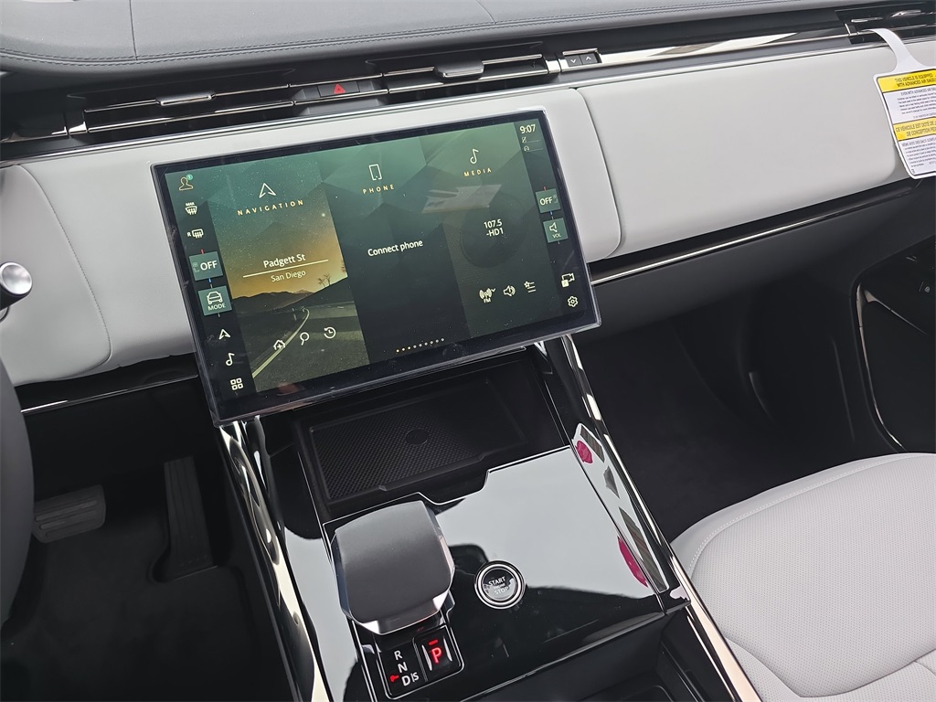 2025 Land Rover Range Rover Sport SE photo 19