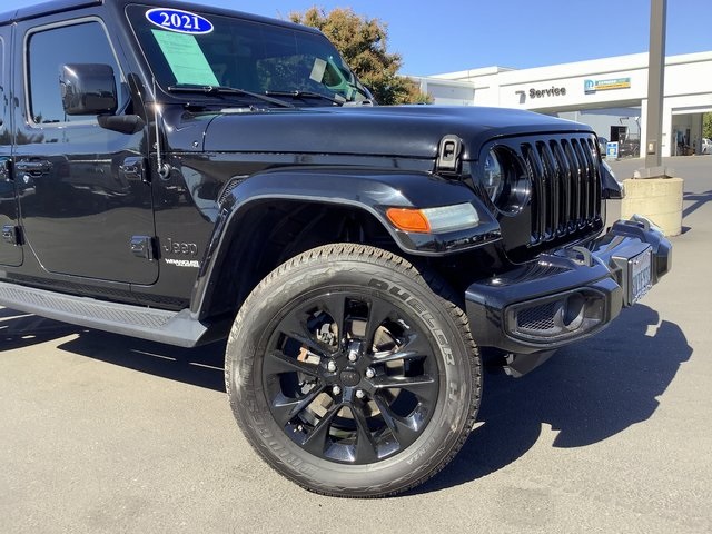 2021 Jeep Wrangler Unlimited Sahara High Altitude photo 3
