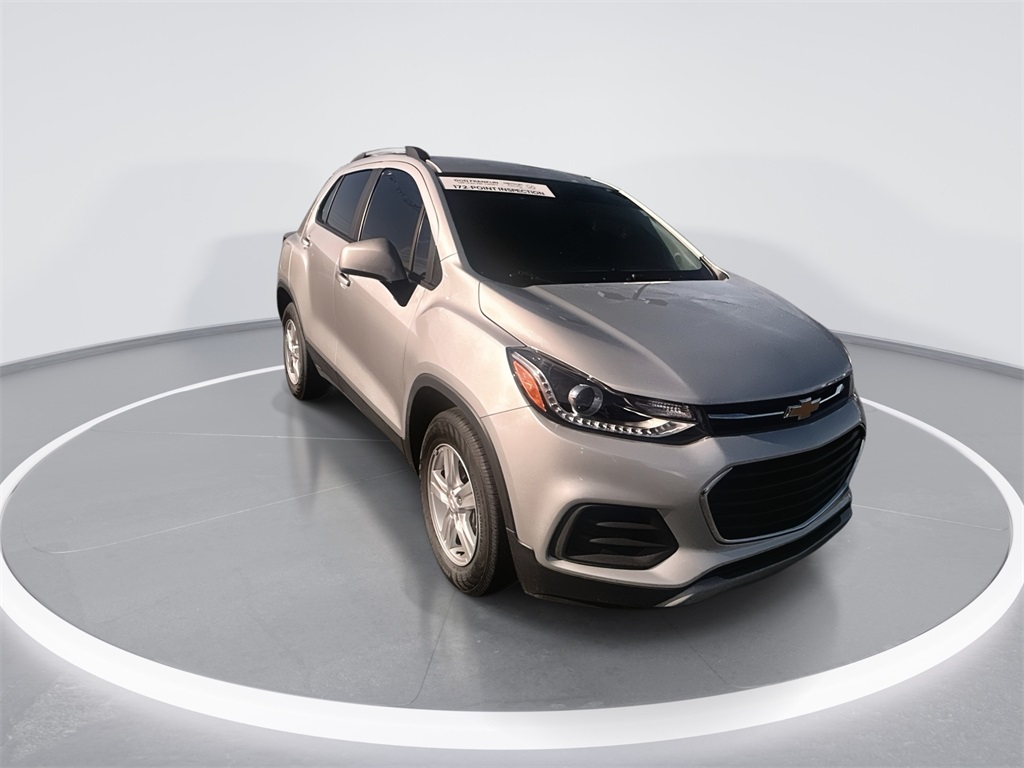 2022 Chevrolet Trax LT photo 2