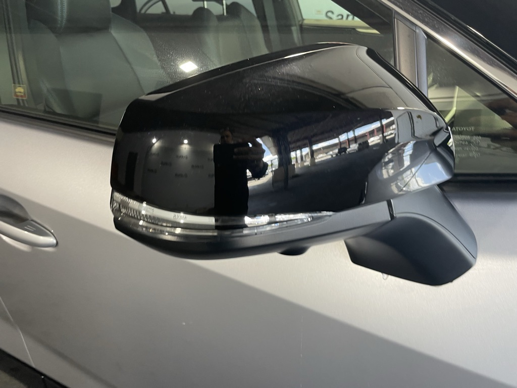 2025 Toyota RAV4 Hybrid XSE photo 8