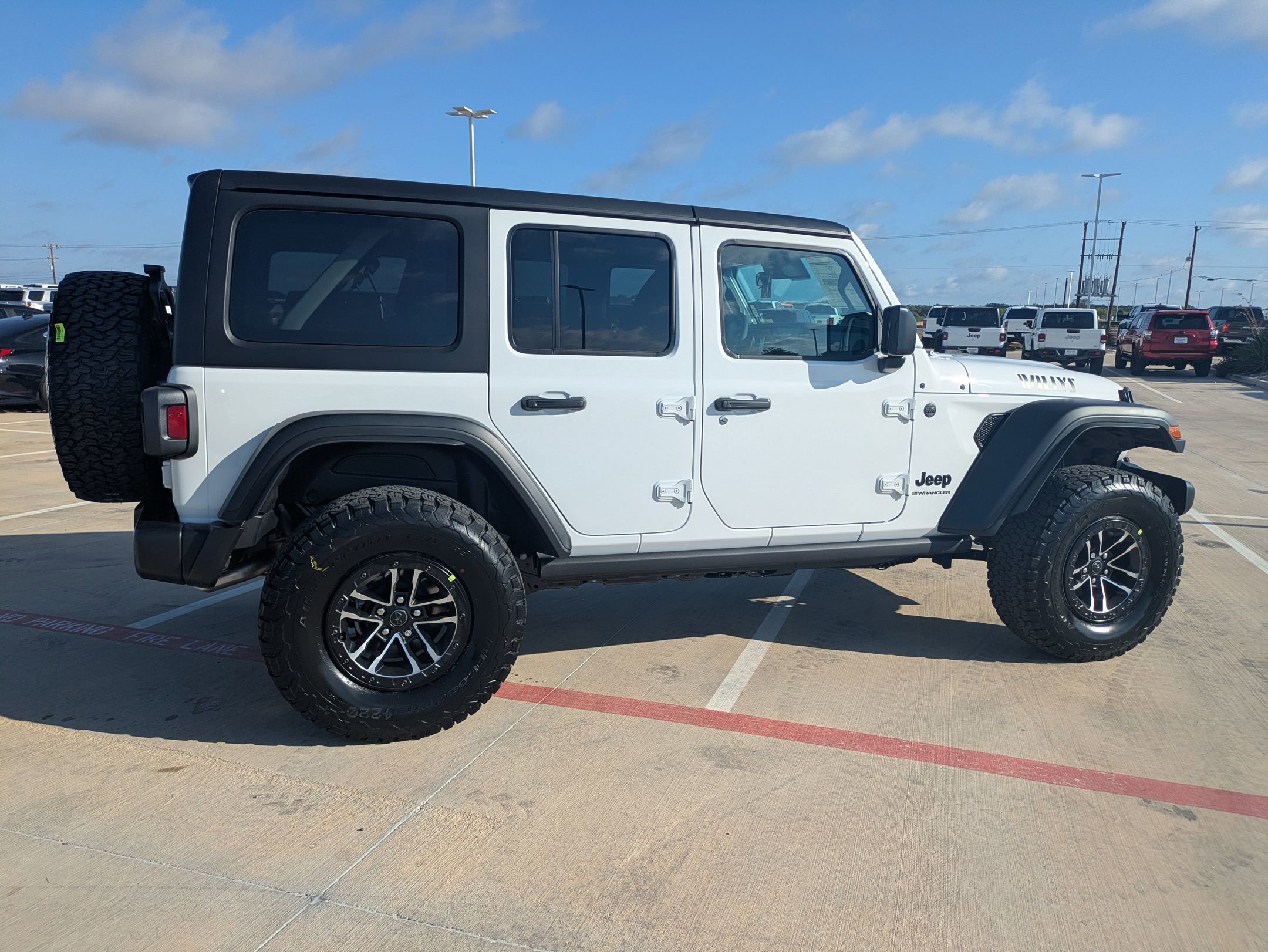 2025 Jeep Wrangler Willys photo 2