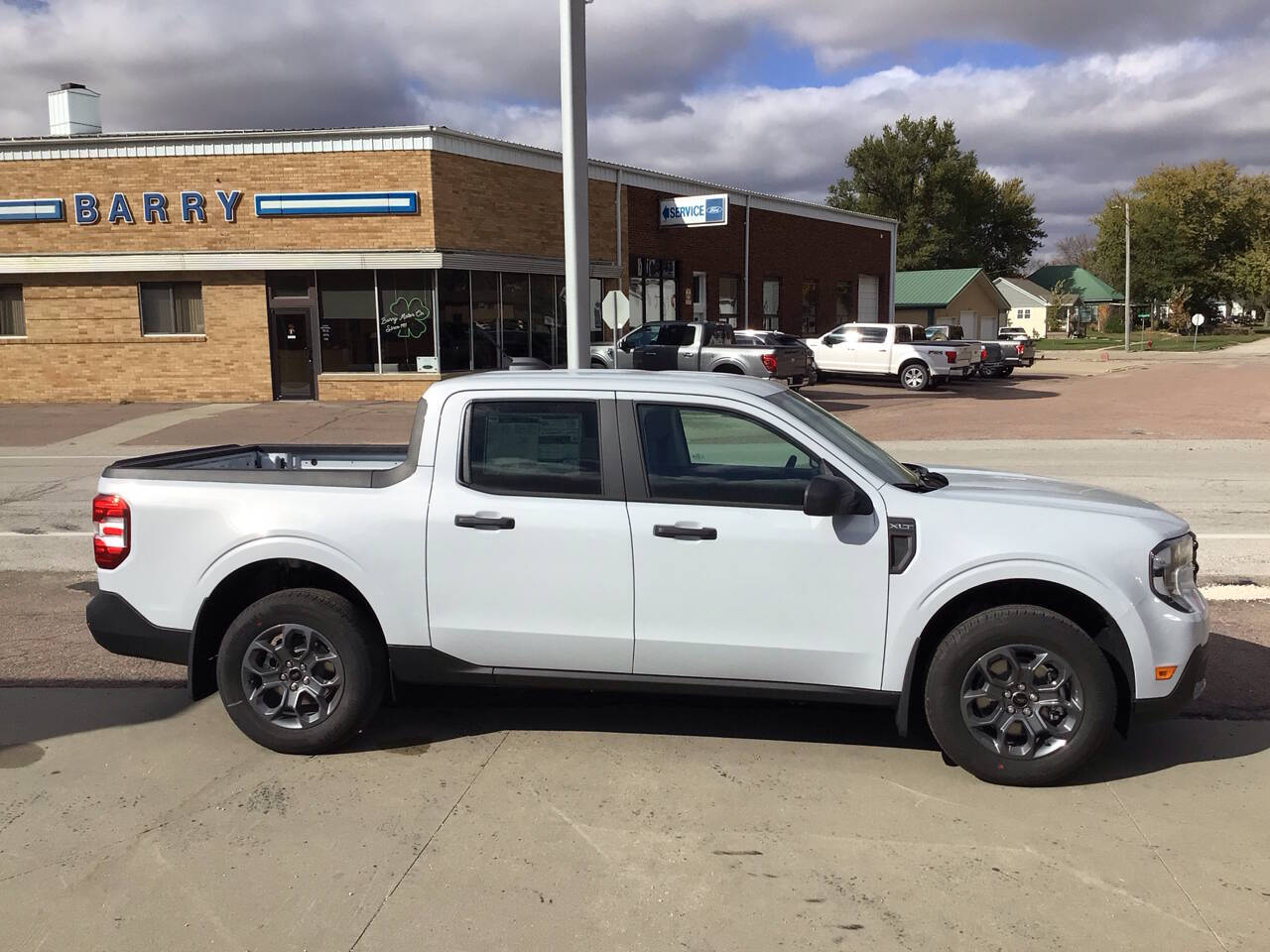 2025 Ford Maverick XLT photo 2