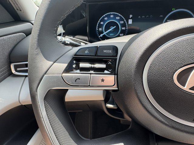 2025 Hyundai Elantra Hybrid Limited photo 31