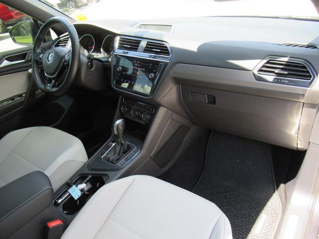 2021 Volkswagen Tiguan SE R-Line Black photo 11