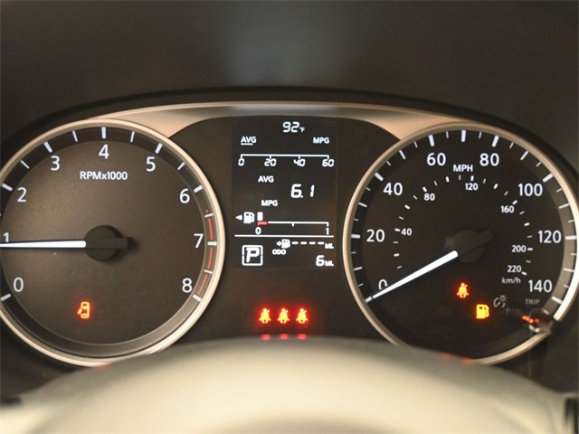 2025 Nissan Kicks Play S photo 3