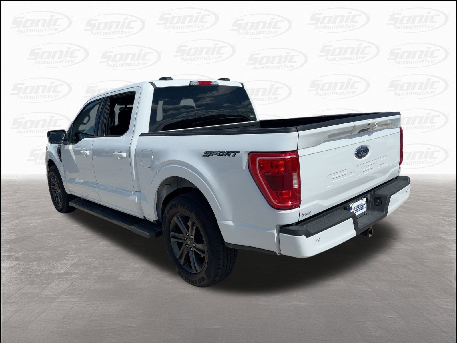 2023 Ford F-150 XLT photo 3