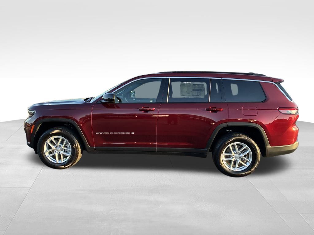 2025 Jeep Grand Cherokee Laredo X photo 2