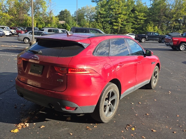 2020 Jaguar F-PACE Premium photo 7