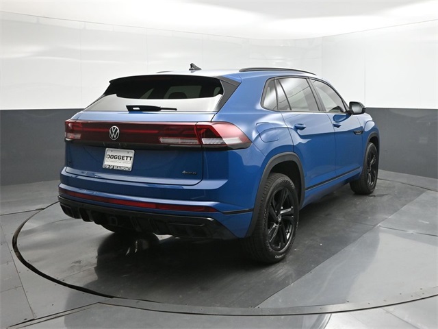2025 Volkswagen Atlas Cross Sport SEL R-Line photo 7