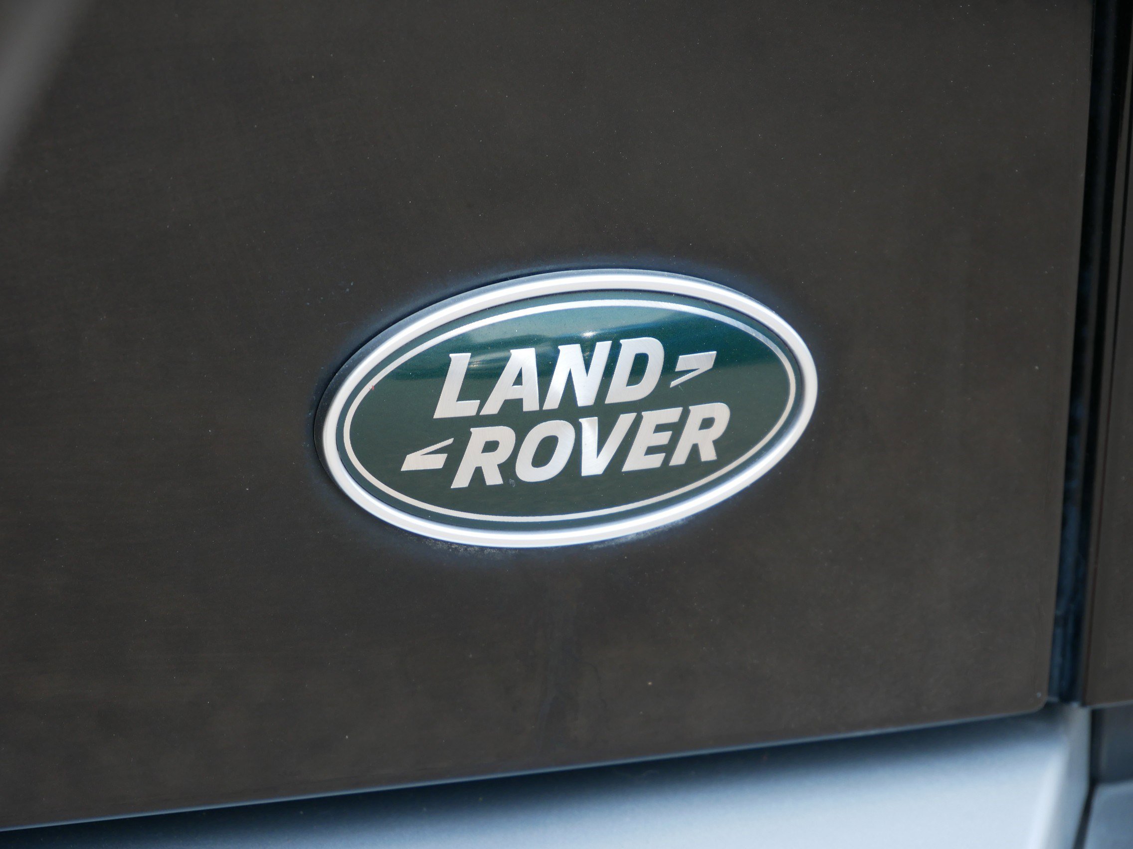 2020 Land Rover Defender HSE photo 10