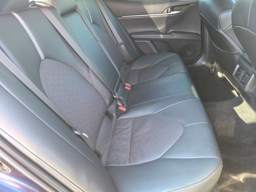 2022 Toyota Camry XSE photo 18