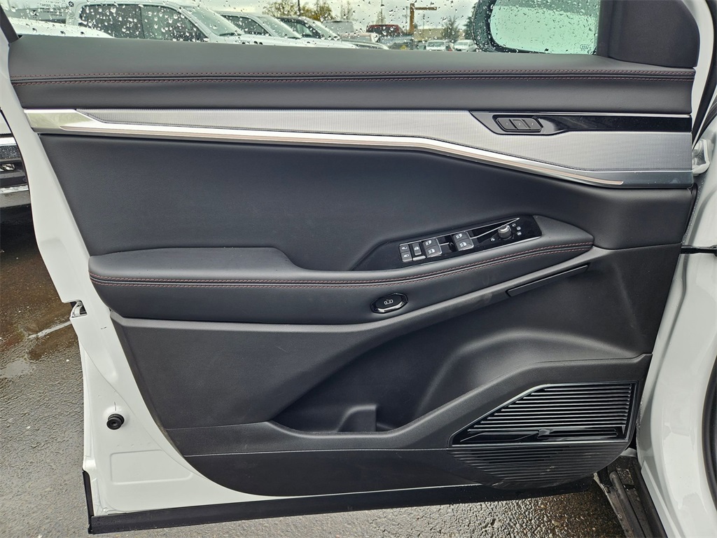 2025 Jeep Wagoneer S Launch Edition photo 11