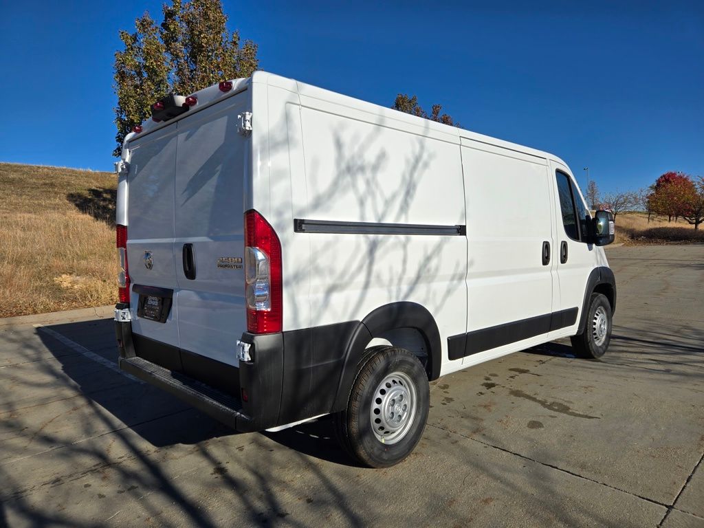 2025 Ram ProMaster 2500 photo 2