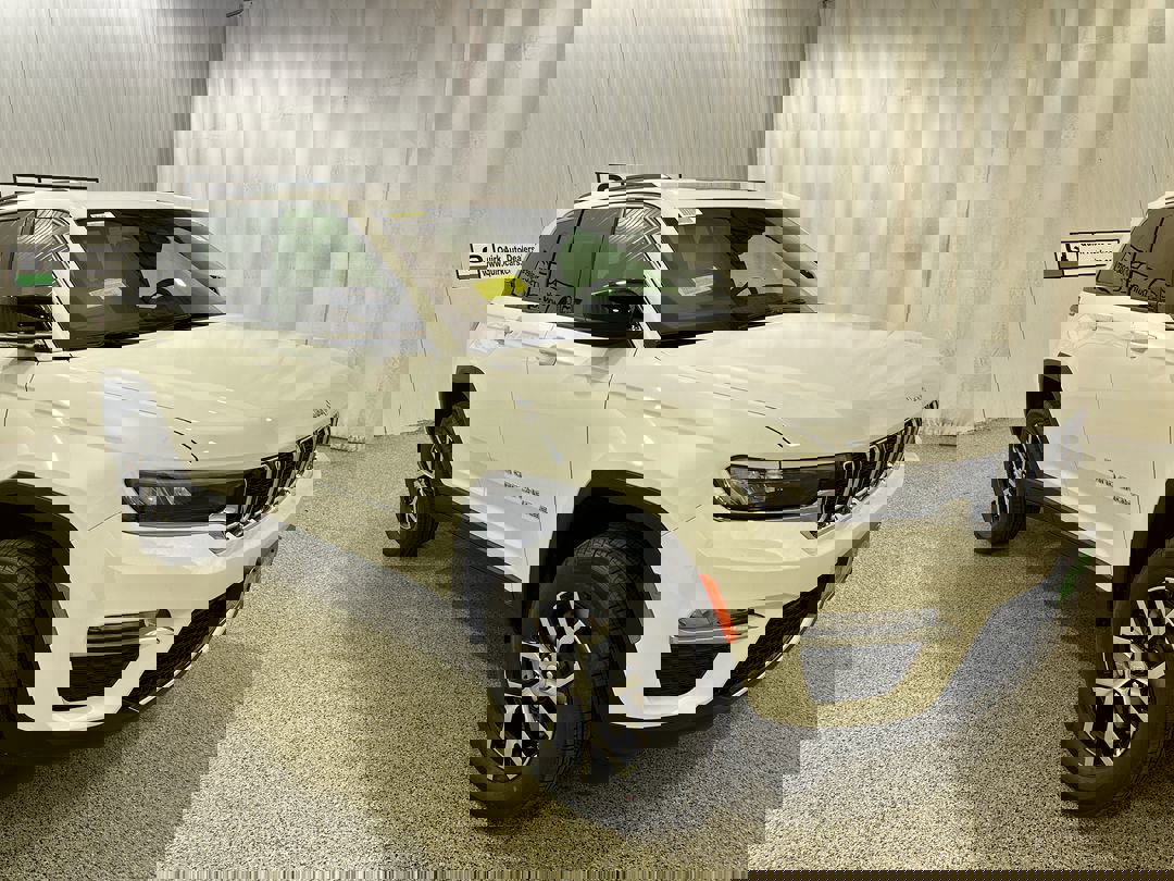 2025 Jeep Grand Cherokee Limited's photo