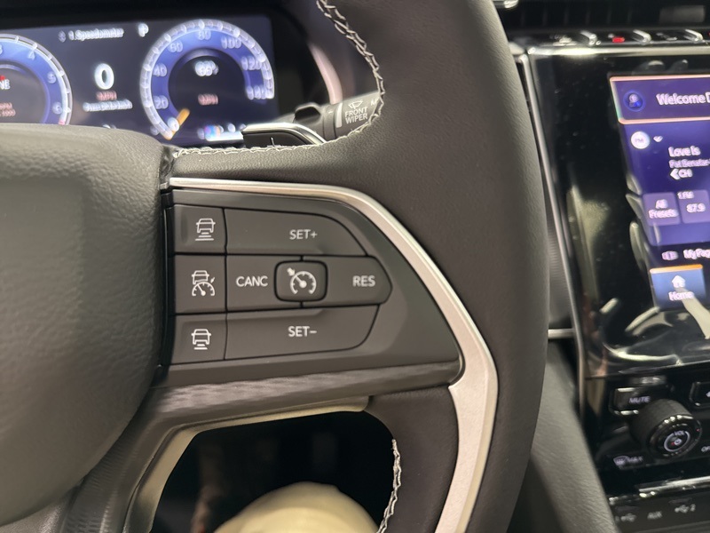 2025 Jeep Grand Cherokee Altitude photo 26