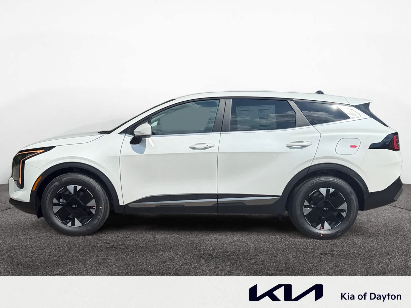 2026 Kia Sportage Hybrid LX photo 2